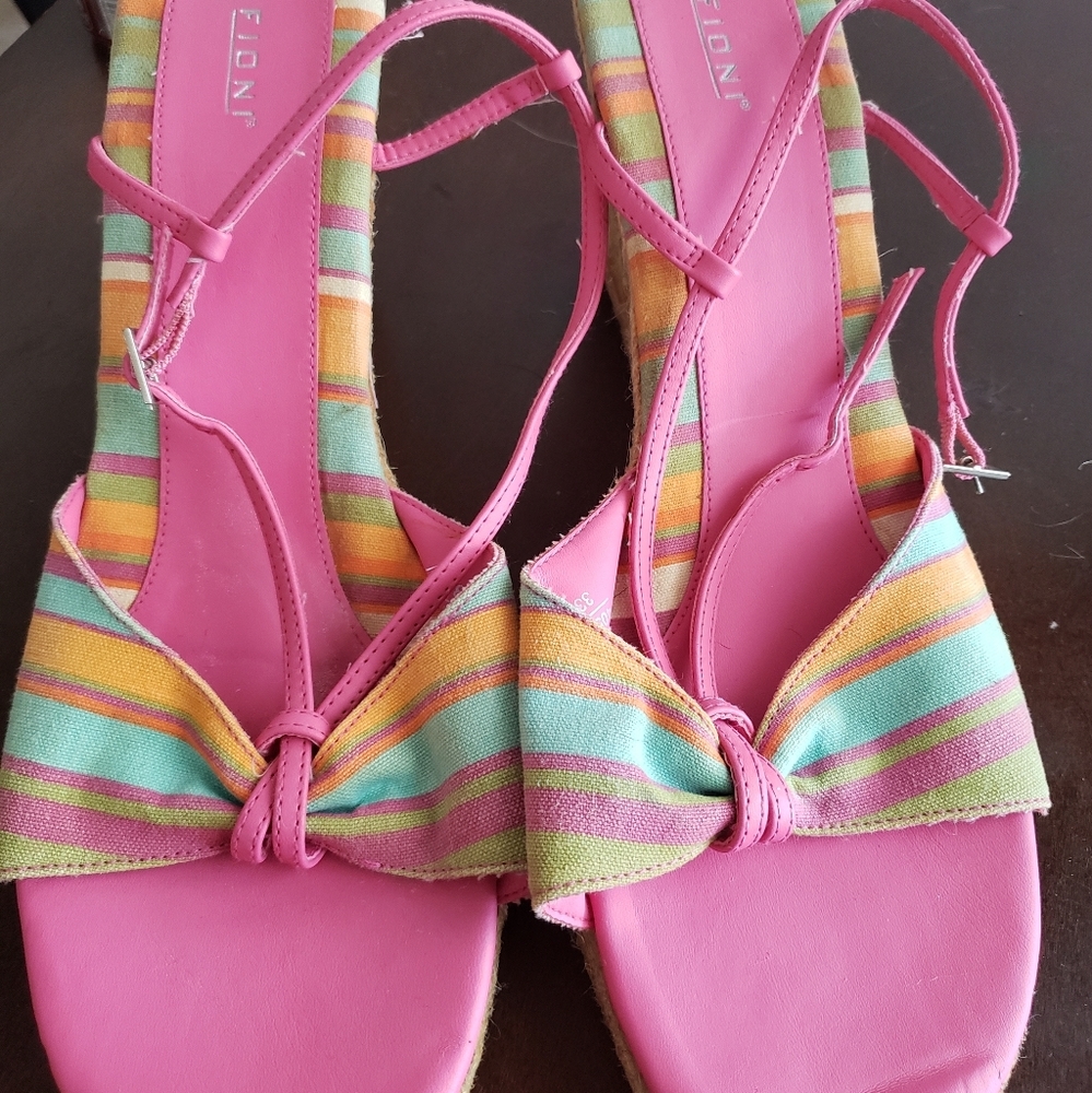 COPY - 12W Pink Fioni wedge heels